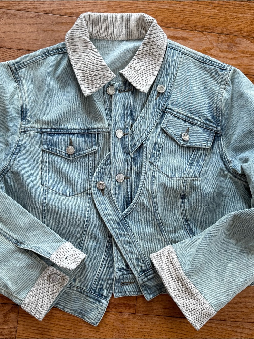 Asymmetrical cropped denim jacket SZ XL cream-colored ribbed knit collar